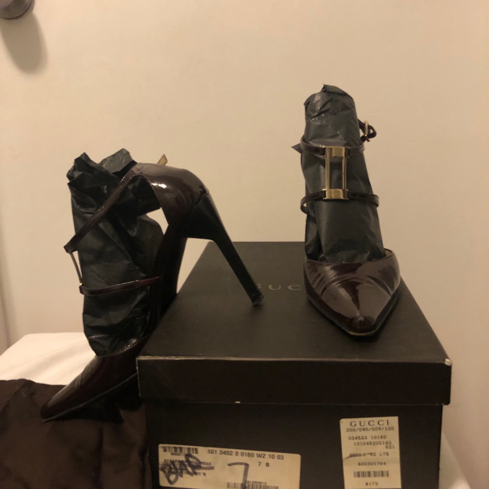 Authentic Gucci Shoes size 7